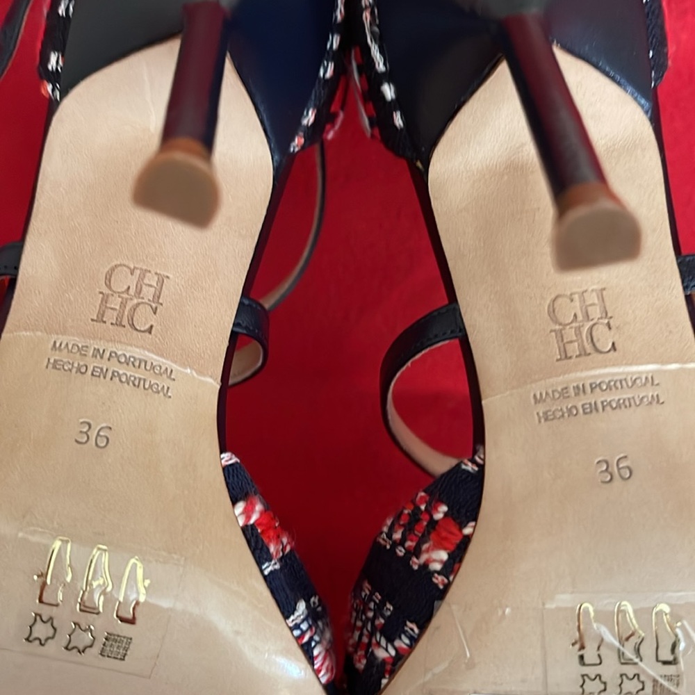 Authentic Carolina Herrera heels size 6 - Picture 13 of 17